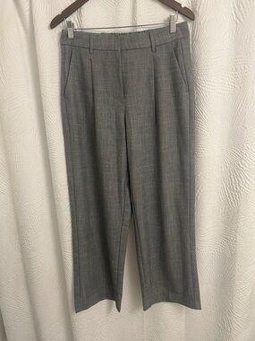 Old Navy Gray Pleated Straight-Leg Dress Pants